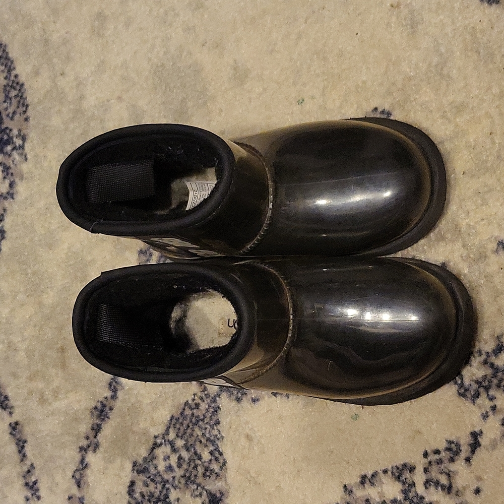 Uggs girls 12